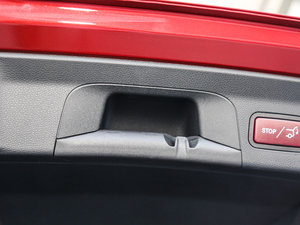 2017GLC 260 4MATIC ISUV g