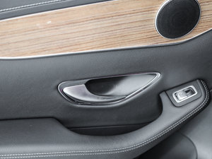 2017GLC 260 4MATIC ISUV g