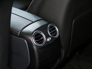 2017GLC 260 4MATIC ISUV g