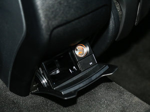 2017GLC 260 4MATIC ISUV g