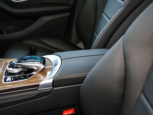 2017GLC 260 4MATIC ISUV g