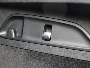 2017GLC 200 4MATIC ISUV g