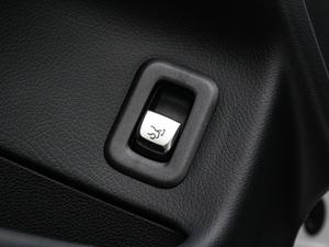 2017GLC 200 4MATIC ISUV g