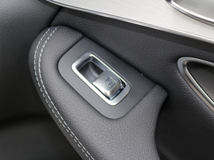 2017GLC 200 4MATIC ISUV g