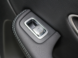 2017GLC 200 4MATIC ISUV g