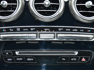 2017GLC 200 4MATIC ISUV {{