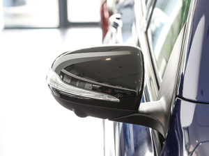 2017GLC 260 4MATIC ISUV ^