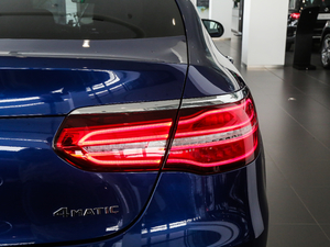 2017GLC 260 4MATIC ISUV β