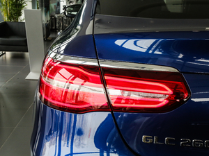 2017GLC 260 4MATIC ISUV ^