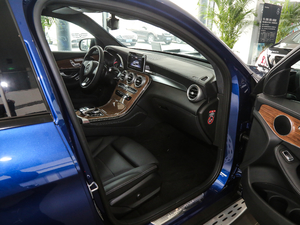 2017GLC 260 4MATIC ISUV g