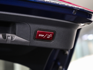 2017GLC 260 4MATIC ISUV g