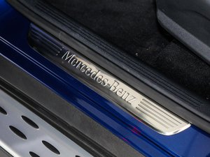 2017GLC 260 4MATIC ISUV g