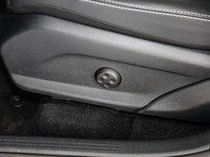 2017GLC 260 4MATIC ISUV g