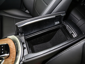 2017GLC 260 4MATIC ISUV g