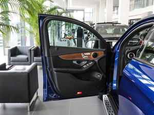 2017GLC 260 4MATIC ISUV {λ܇T