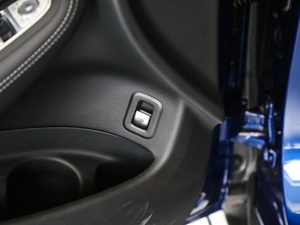 2017GLC 260 4MATIC ISUV g