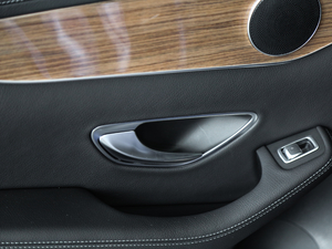 2017GLC 260 4MATIC ISUV g