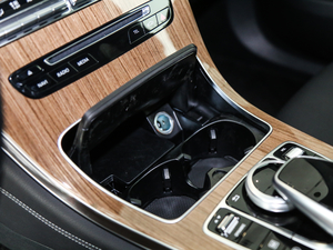 2017GLC 260 4MATIC ISUV п؅^