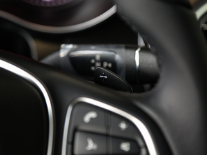 2017GLC 260 4MATIC ISUV п؅^