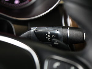 2017GLC 260 4MATIC ISUV QU