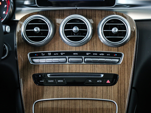 2017GLC 260 4MATIC ISUV п؅^