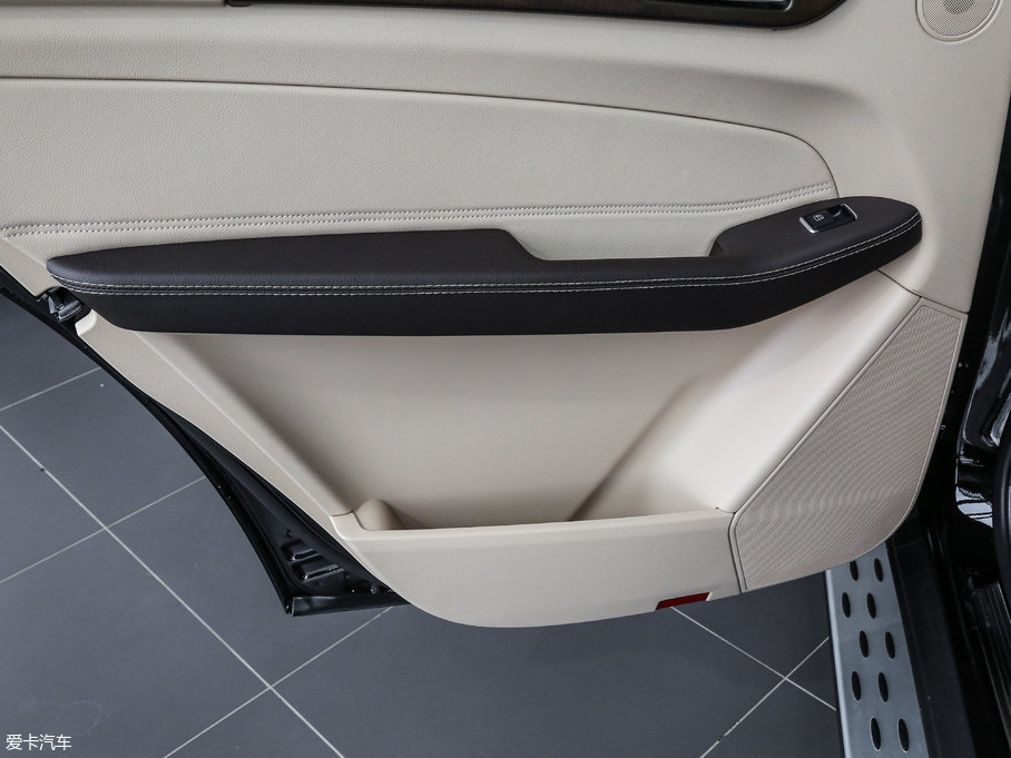 2017��YGLS GLS 400 4MATIC ���A��