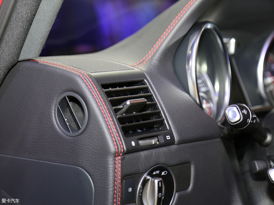 2017YG G 500 Designo ĵذ