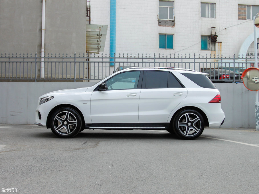 GLE SUVĳߴΪ4813*1951*1796mmΪ2915mm