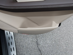 2017款GLE 320 4MATIC 豪华型 空间座椅
