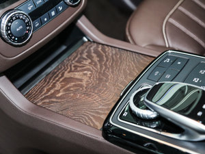 2017GLE 400 4MATIC п؅^