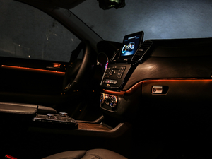 2017GLE 400 4MATIC п؅^