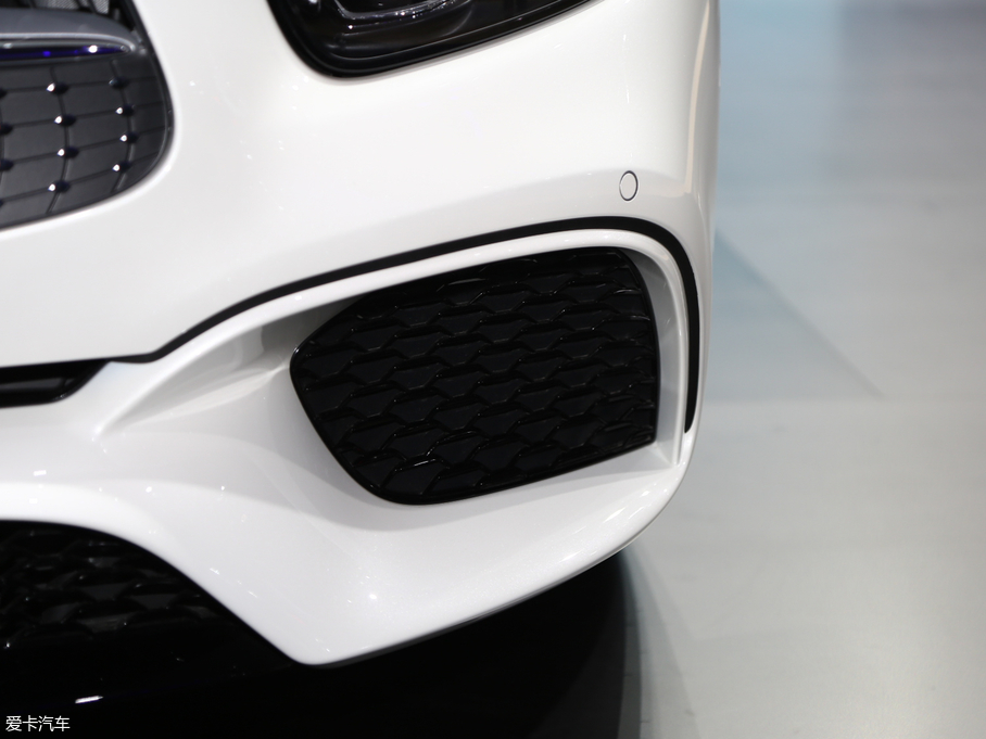 2017YSL SL 400 Passion Edition