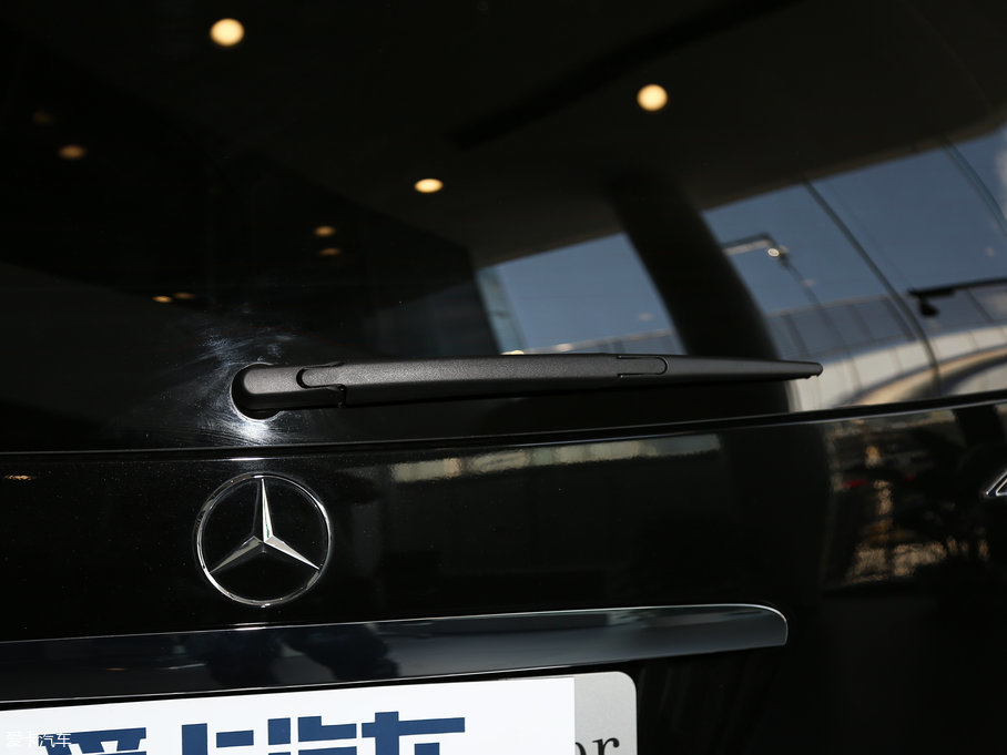 2017YR R 320 4MATIC Aذ