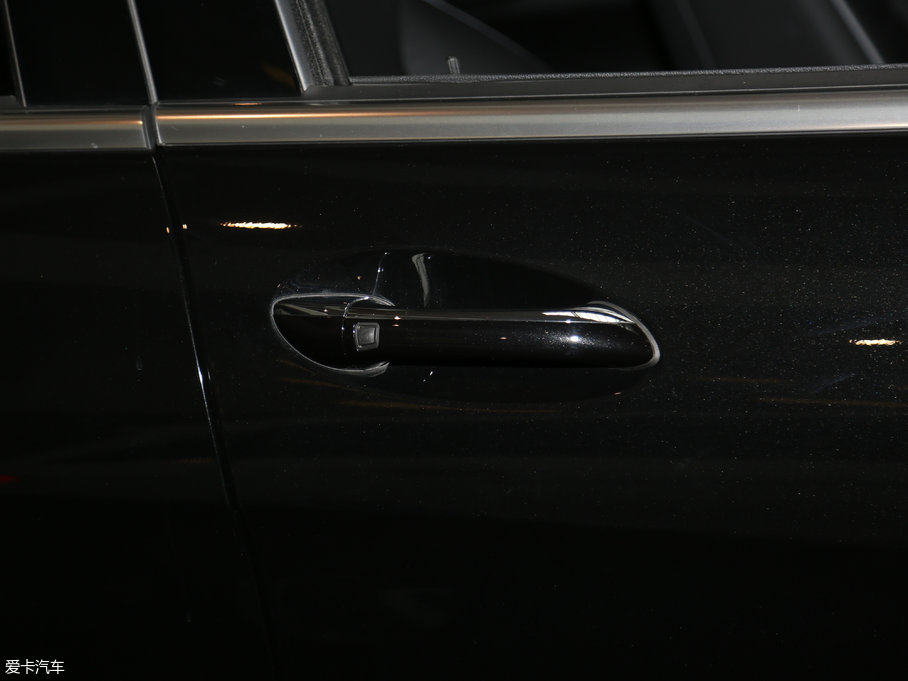 2017YR R 400 4MATIC ذ