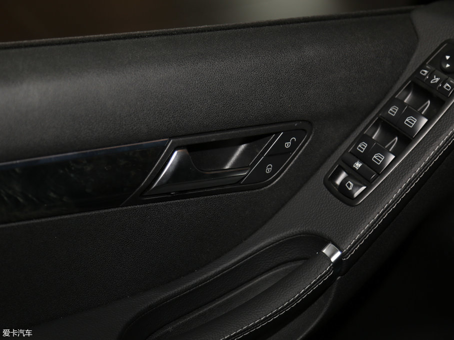 2017YR R 400 4MATIC ذ