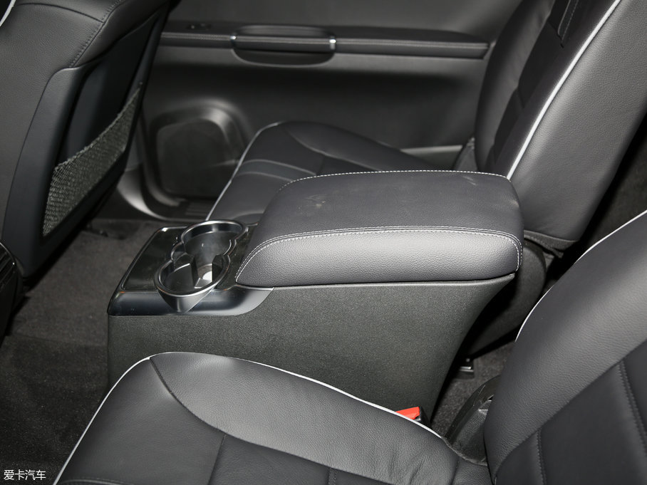 2017YR R 400 4MATIC ذ