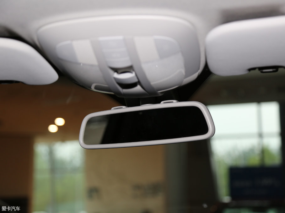 2017YR R 400 4MATIC ذ