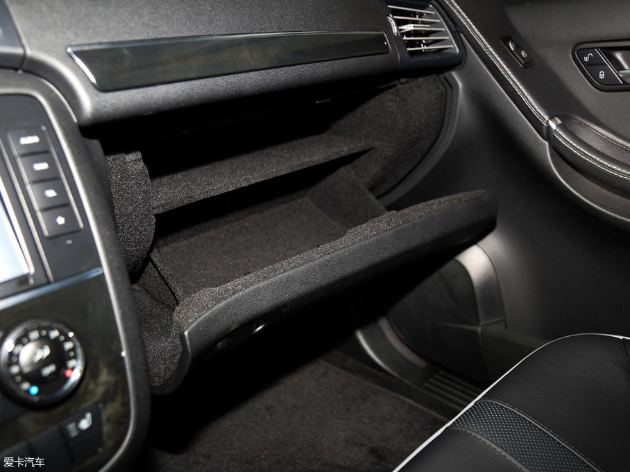 2017YR R 400 4MATIC ذ