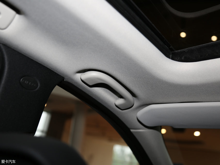 2017YR R 400 4MATIC ذ