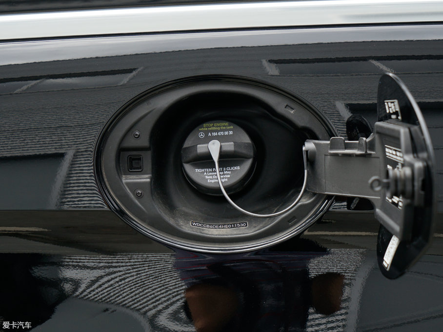 2017YR R 320 4MATIC ̄ذ