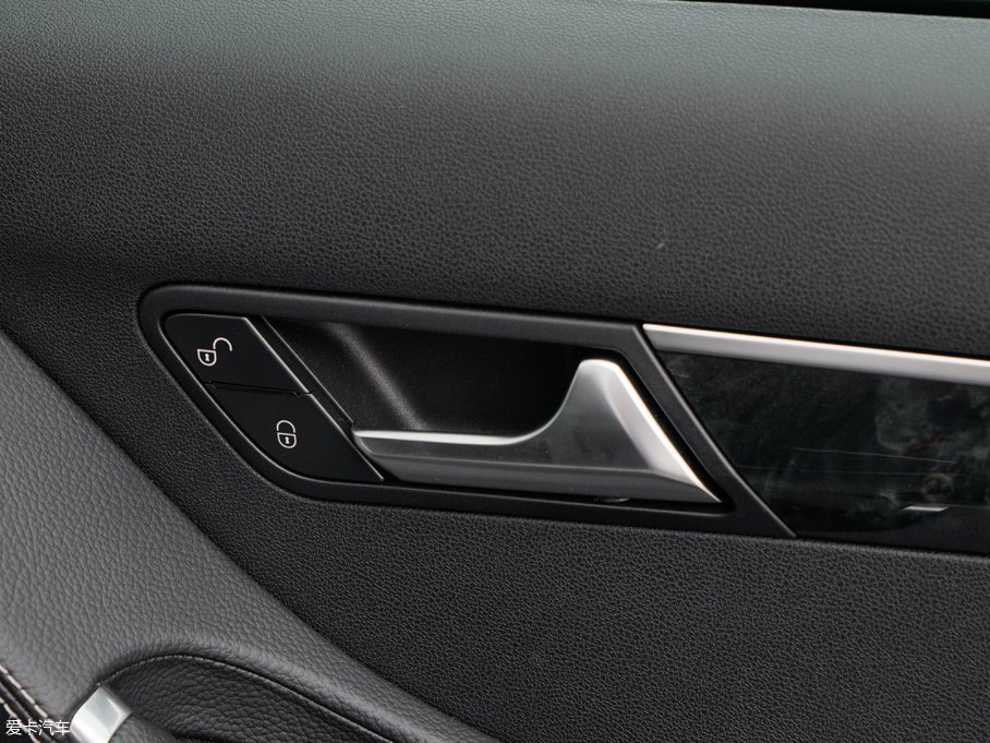 2017YR R 320 4MATIC ̄ذ