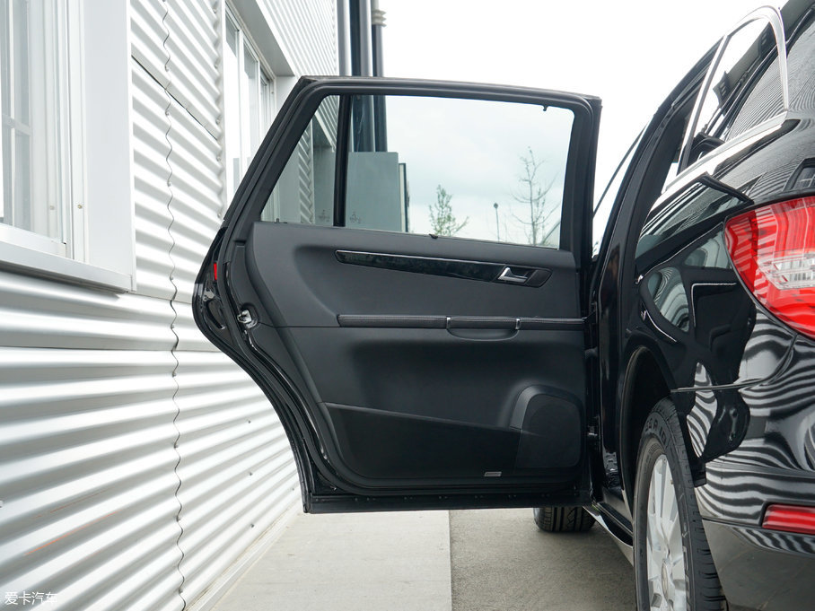 2017YR R 320 4MATIC ̄ذ