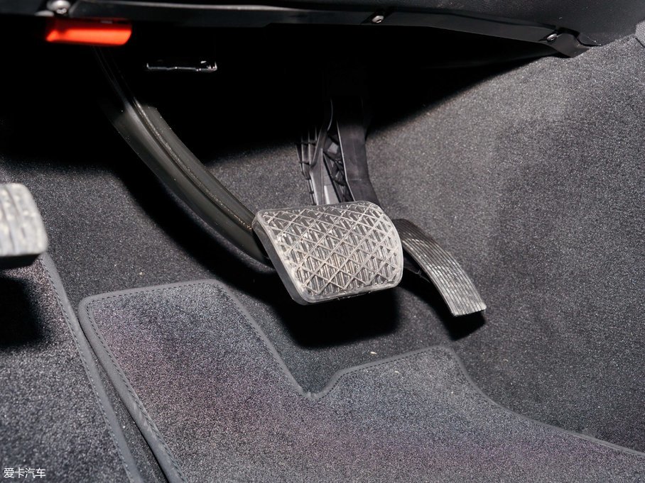 2017��YR�� R 320 4MATIC �̄�����ذ�