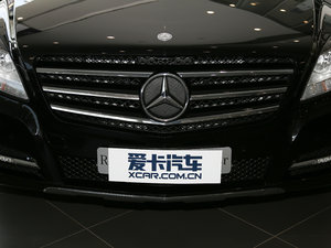 2017R 320 4MATIC Aذ оW