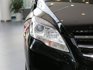 2017R 320 4MATIC Aذ ^