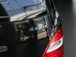 2017R 320 4MATIC Aذ ^