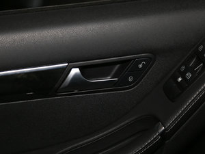 2017R 320 4MATIC Aذ g