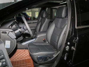 2017R 320 4MATIC Aذ {