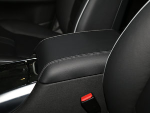 2017R 320 4MATIC Aذ 