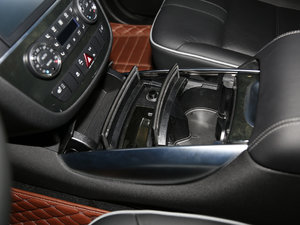 2017R 320 4MATIC Aذ g